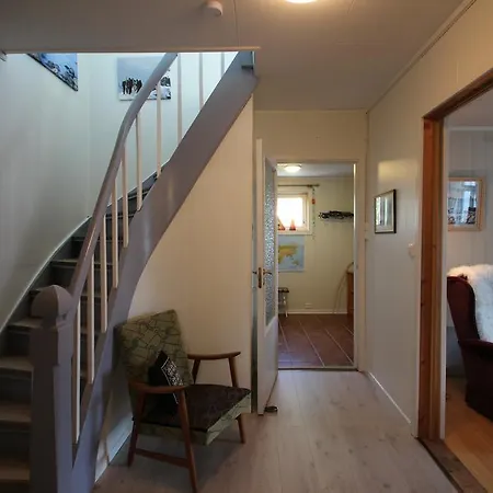 Holiday home Lyngen Lyngseidet