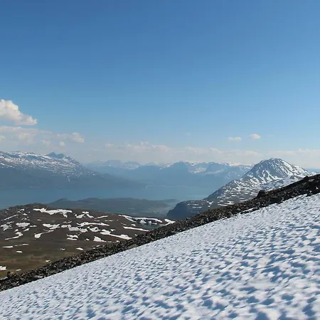 Semesterbostad Lyngen