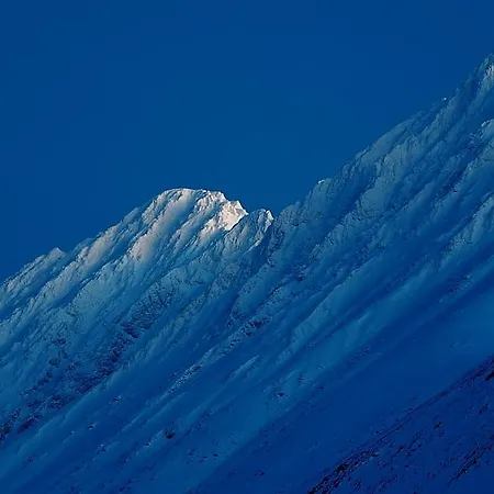 Holiday home Lyngen Lyngseidet
