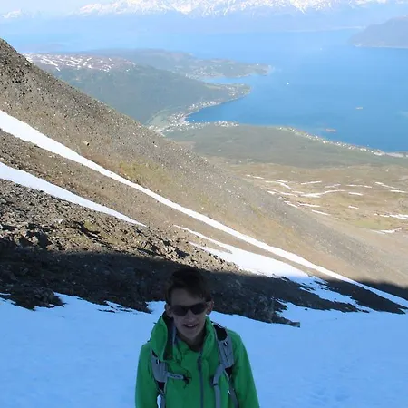 別荘 Lyngen Lyngseidet